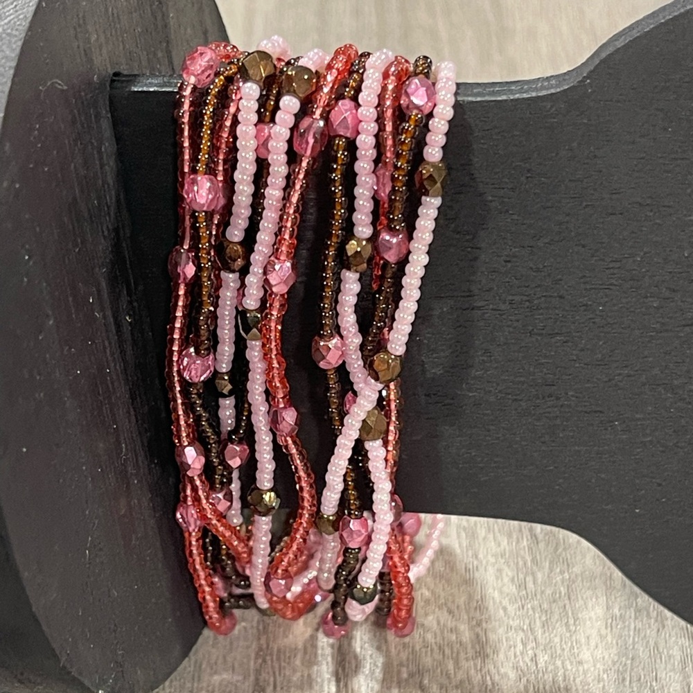 Pink Beaded Bracelet Pretty Pinks A34